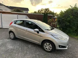 Silber Gebraucht 2016 Ford Fiesta Titanium Kleinwagen | 10.400 € (Etwas zu teuer)