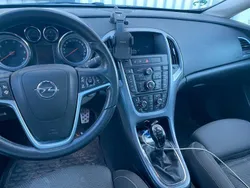 Blau Gebraucht 2014 Opel Astra Limousine | 6.500 € (Fairer Preis)