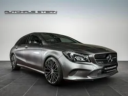 Grau Gebraucht 2016 Mercedes CLA200 Shooting Brake Kombi | 17.990 € (Fairer Preis)