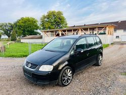 Schwarz Gebraucht 2003 VW Touran Van / Kleinbus | 1.999 € (Fairer Preis)