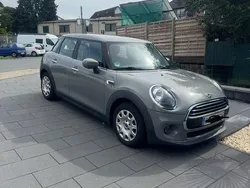 Grau Gebraucht 2020 Mini ONE Kleinwagen | 15.950 € (Fairer Preis)