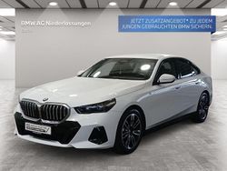 Weiß Gebraucht 2024 BMW 520 Comfort Edition Limousine | 46.400 €