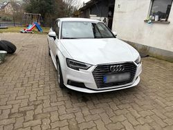 Weiß Gebraucht 2017 Audi A3 e-tron Kleinwagen | 17.999 € (Etwas zu teuer)