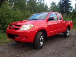 Rot metallic Gebraucht 2008 Toyota HiLux Sol Abholung | 12.800 € (Guter Preis)