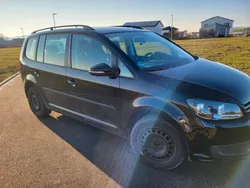 Schwarz Gebraucht 2012 VW Touran Trendline Van / Kleinbus | 11.000 € (Teuer)