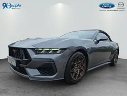 Carbonized grey metallic Neu 2025 Ford Mustang GT Convertible Cabrio | 66.990 € (Fairer Preis)