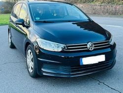 Schwarz Gebraucht 2017 VW Touran Comfortline Van / Kleinbus | 18.400 € (Fairer Preis)