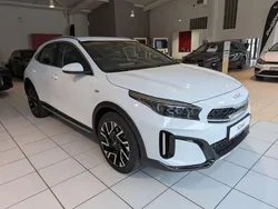 Weiß Neu 2025 Kia XCeed Comfort SUV | 27.490 € (Fairer Preis)