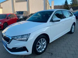 Weiß Gebraucht 2020 Skoda Scala Ambition Kleinwagen | 9.790 € (Fairer Preis)