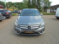 Grau Gebraucht 2013 Mercedes B200 Van / Kleinbus | 9.999 € (Guter Preis)