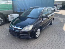 Schwarz Gebraucht 2005 Opel Zafira Edition Van / Kleinbus | 2.450 € (Fairer Preis)