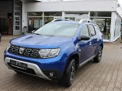 Blau Gebraucht 2021 Dacia Duster Prestige SUV | 15.990 € (Fairer Preis)