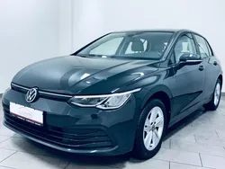 Uranograu Gebraucht 2022 VW Golf VIII Life Limousine | 22.480 € (Guter Preis)