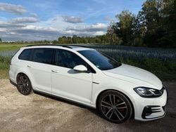 Weiß Gebraucht 2019 VW Golf VII Sportline Kombi | 18.750 € (Fairer Preis)