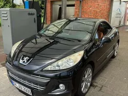 Schwarz Gebraucht 2011 Peugeot 207 CC Cabrio | 6.490 € (Fairer Preis)