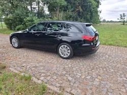 Schwarz Gebraucht 2021 Mercedes 200 Kombi | 36.000 €
