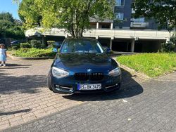 Blau Gebraucht 2011 BMW 120 Kleinwagen | 9.000 € (Etwas zu teuer)
