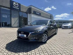 Grau Gebraucht 2017 Mazda 3 Exclusive-Line Limousine | 14.750 € (Fairer Preis)