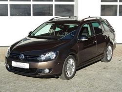Braun Gebraucht 2013 VW Golf VI Style Kleinwagen | 7.990 € (Etwas zu teuer)