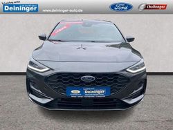 Magneticgrau (metallic) Gebraucht 2023 Ford Focus Limousine | 21.990 € (Fairer Preis)