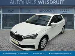 Candy weiß Gebraucht 2023 Skoda Fabia Ambition Limousine | 17.680 € (Guter Preis)