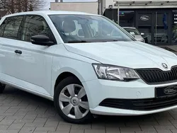 Weiß Gebraucht 2016 Skoda Fabia Cool Edition Limousine | 8.699 € (Fairer Preis)