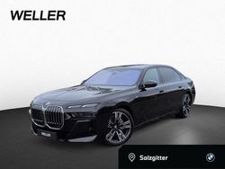 Black sapphire (schwarz) Gebraucht 2025 BMW 740 M Sport Limousine | 93.900 € (Superpreis)