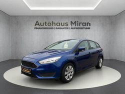 Blau Gebraucht 2015 Ford Focus Limousine | 7.999 € (Fairer Preis)