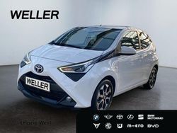 Weiss Gebraucht 2021 Toyota Aygo X-play Kleinwagen | 14.290 € (Etwas zu teuer)