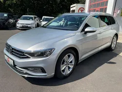 Silber Gebraucht 2023 VW Passat Elegance Limousine | 29.990 € (Fairer Preis)
