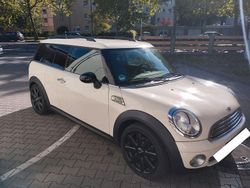 Weiß Gebraucht 2010 Mini One Clubman Kombi | 4.000 € (Etwas zu teuer)