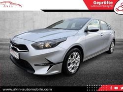 Silber Gebraucht 2023 Kia Ceed Limousine | 15.790 € (Superpreis)
