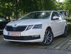 Bila candy/candyweiss Gebraucht 2019 Skoda Octavia Soleil Kombi | 15.499 € (Guter Preis)