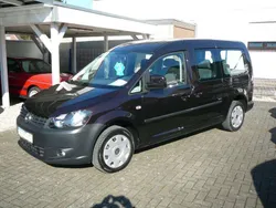 Black berry metallic Gebraucht 2015 VW Caddy Maxi Team Van / Kleinbus | 15.950 € (Fairer Preis)