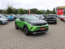 Grün Gebraucht 2022 Opel Mokka-e Elegance SUV | 18.930 € (Fairer Preis)