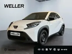Schneeweiß Neu 2025 Toyota Aygo Play Kleinwagen | 16.999 €