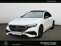 Weiß Gebraucht 2024 Mercedes E220 AMG Limousine | 62.980 €