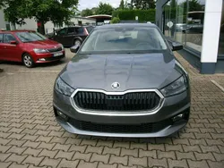 Graphite grau metallic Neu 2025 Skoda Fabia Ambition Limousine | 20.450 € (Etwas zu teuer)