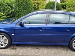 Blau Gebraucht 2006 Opel Signum Kombi | 2.500 € (Fairer Preis)