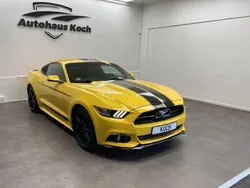 Gelb Gebraucht 2015 Ford Mustang Coupé | 25.900 € (Fairer Preis)
