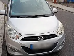 Silber Gebraucht 2013 Hyundai i10 Edition Kleinwagen | 2.250 € (Guter Preis)