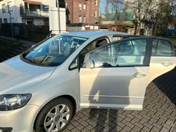 Grau Gebraucht 2010 VW Golf Plus Comfortline Van / Kleinbus | 8.150 € (Fairer Preis)