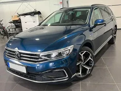 Aquamarinblau Gebraucht 2021 VW Passat GTE Kombi | 21.995 € (Guter Preis)