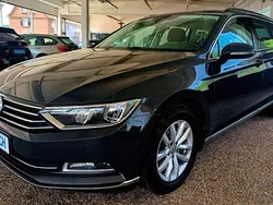 Grau Gebraucht 2019 VW Passat Comfortline Kombi | 15.500 € (Superpreis)