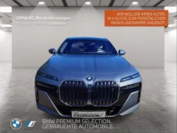 Grau Gebraucht 2024 BMW i7 Comfort Edition Limousine | 99.900 €