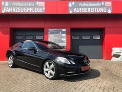 Schwarz Gebraucht 2011 Mercedes E200 Avantgarde Coupé | 13.000 € (Fairer Preis)