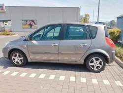 Grau Gebraucht 2009 Renault Scénic III Avantage Van / Kleinbus | 2.650 € (Fairer Preis)