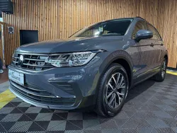 Grau Gebraucht 2022 VW Tiguan Life SUV | 26.750 € (Fairer Preis)