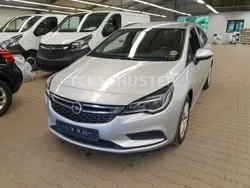 Silber metallic Gebraucht 2017 Opel Astra Edition Kombi | 9.990 € (Etwas zu teuer)