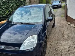 Blau Gebraucht 2005 Ford Fiesta Kleinwagen | 550 € (Guter Preis)